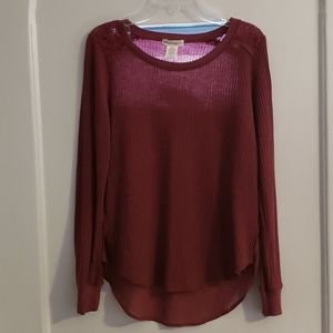 3/$15 Long sleeve ribbed and lace top